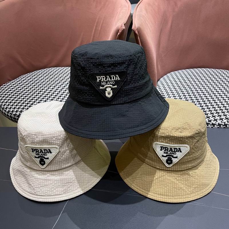 Prada hat 061002